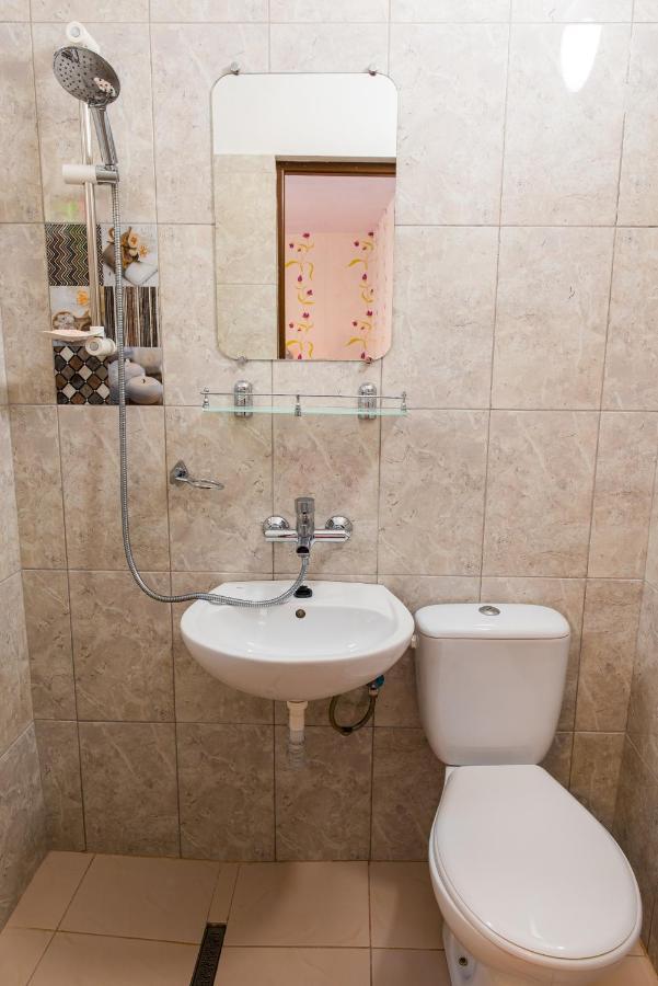 Center Walking Apartment And Room Bukares Bagian luar foto